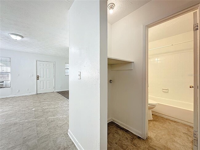 Building Photo - 4509 Ken Knight Dr N