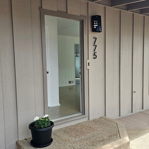 Building Photo - 777 Neptune Ave