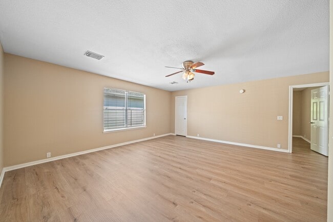 Building Photo - 10211 E Summit Canyon Dr