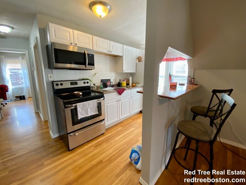 Building Photo - 3140 Washington St