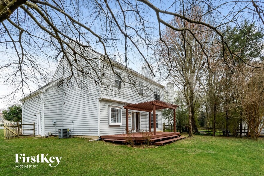 Building Photo - 11330 Wagonford Ln