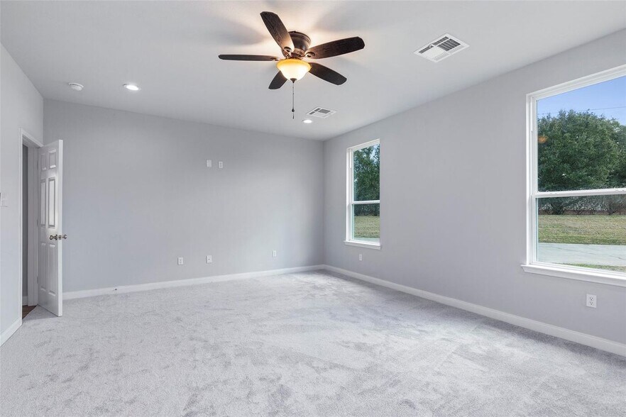Building Photo - 7655 Ameswood Rd