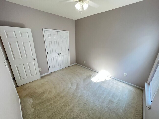 Building Photo - 1017 Red Hat Ln