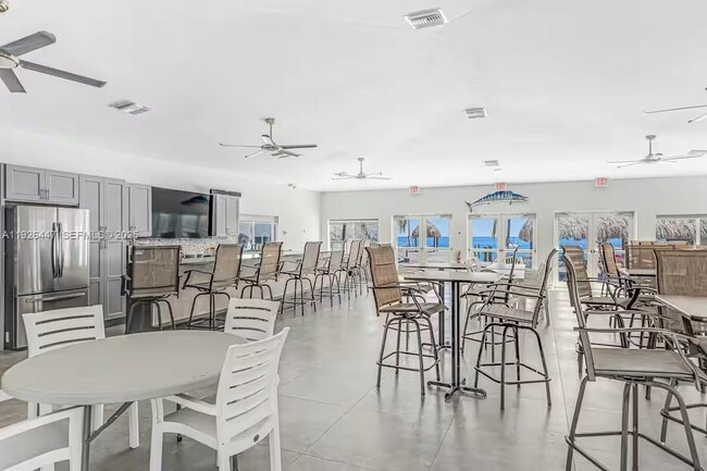 Building Photo - 10877 Overseas Hwy