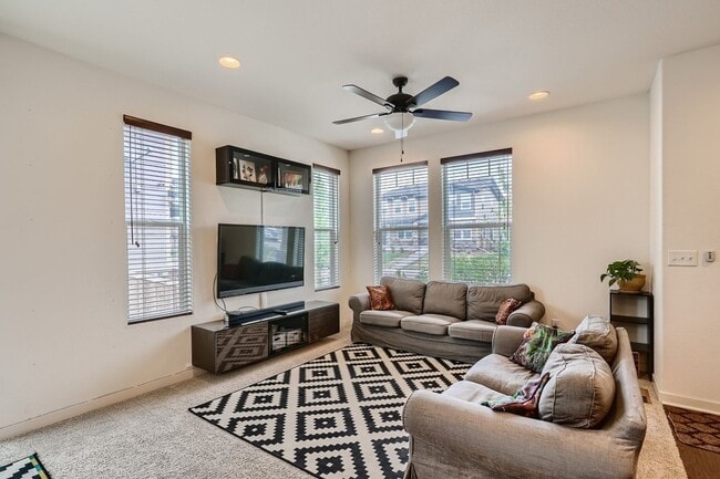 Building Photo - 3 Bed, 2.5 Bath,Beautiful Meridian Village...