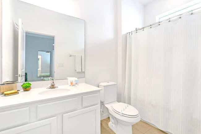 Building Photo - 2618 Calistoga Ave