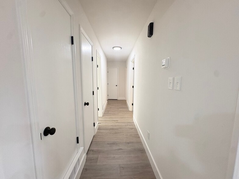Building Photo - 3802 Roan Cir