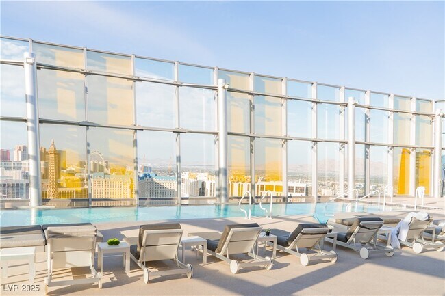 Building Photo - 3726 S Las Vegas Blvd