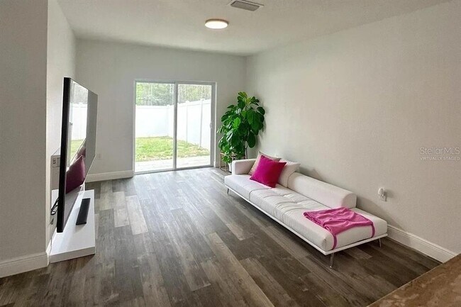 Building Photo - 528 Kilimanjaro Dr