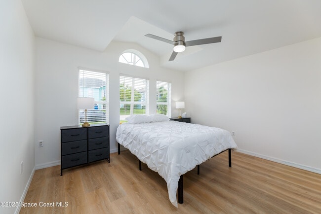 Building Photo - 4540 Bellaluna Dr