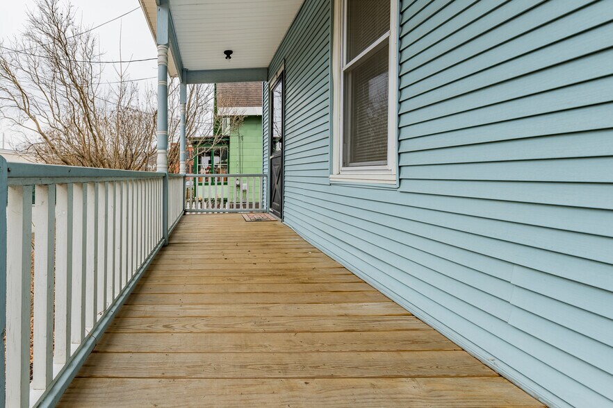 Building Photo - 3 Lareau Ct