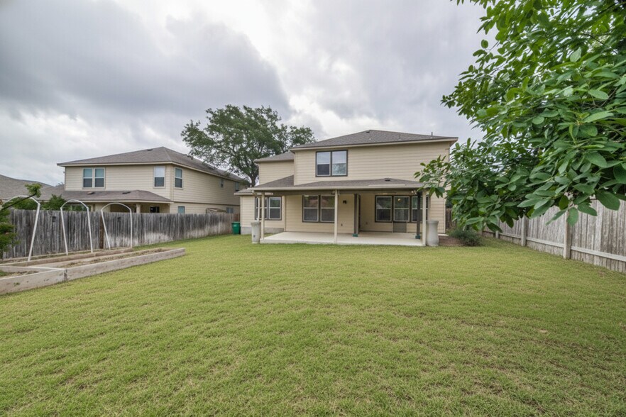 Building Photo - 10811 Marot Fld