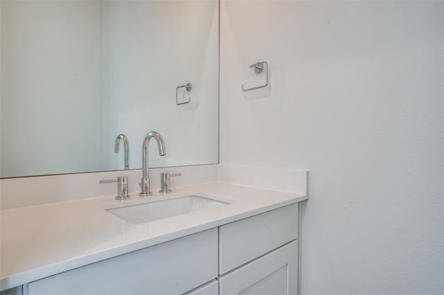 Building Photo - 4426 Cabell Dr