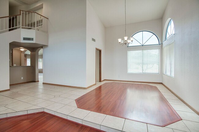 Building Photo - Spacious Tempe 4 bedroom