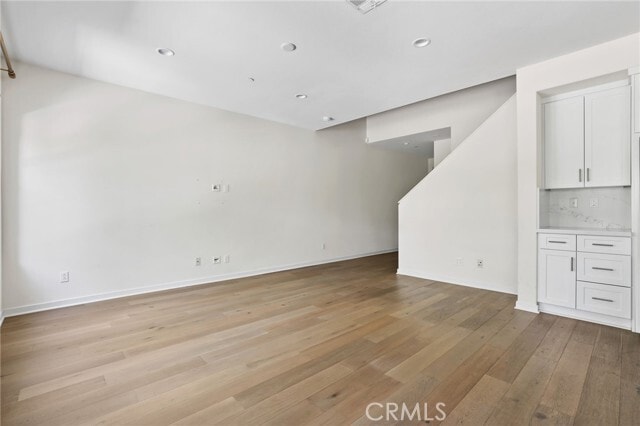 Building Photo - 216 Finch