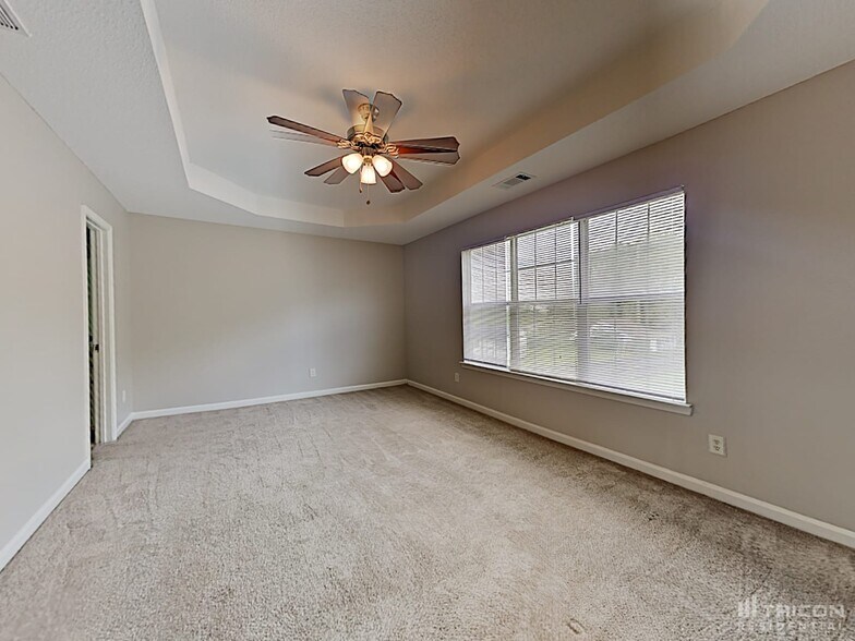 Building Photo - 105 River View Ct