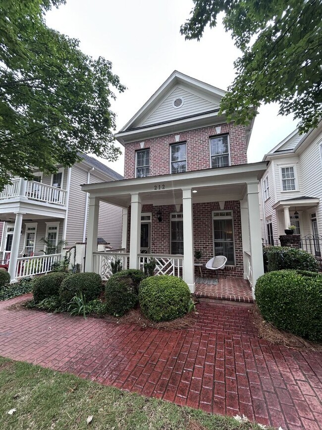 Building Photo - 212 Village Walk Ln