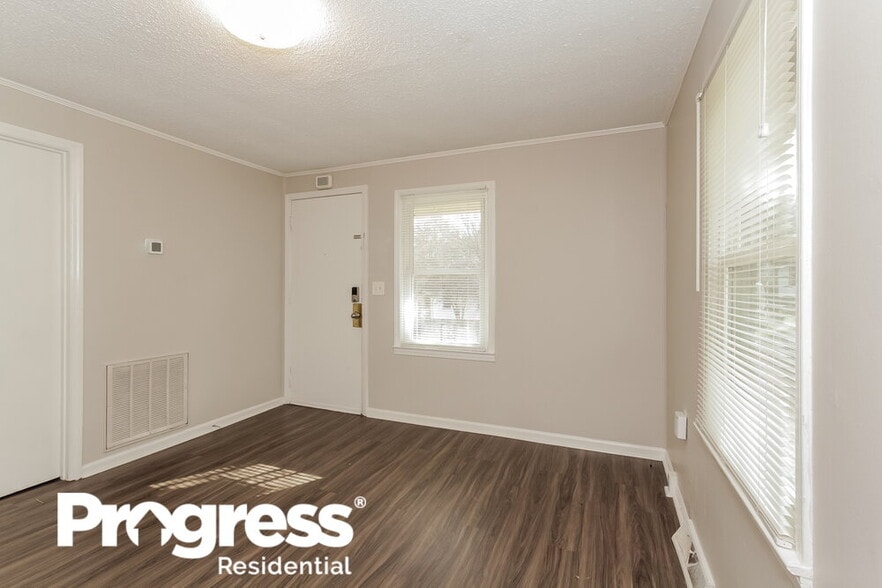 Building Photo - 508 W Allison Ave