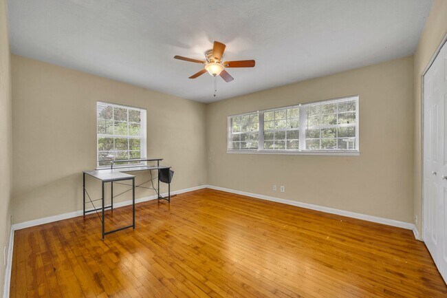 Building Photo - 1816 Mizell Ave