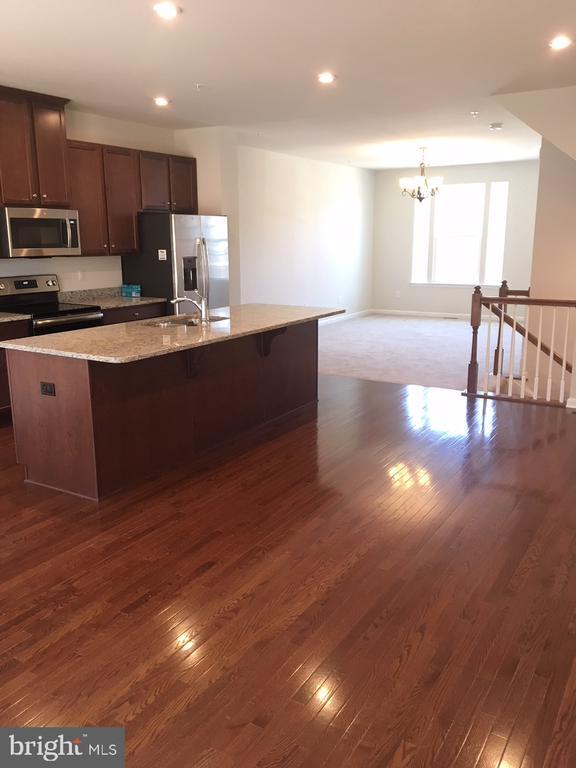 Building Photo - 172 Mulberry Dr