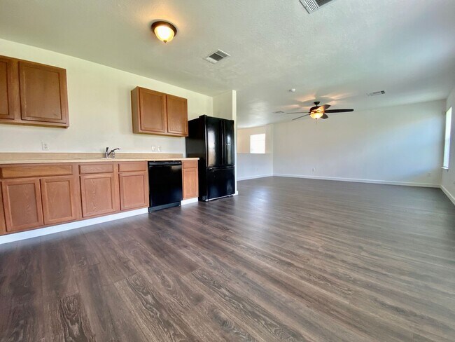 Building Photo - 6608 Ferrystone Pass