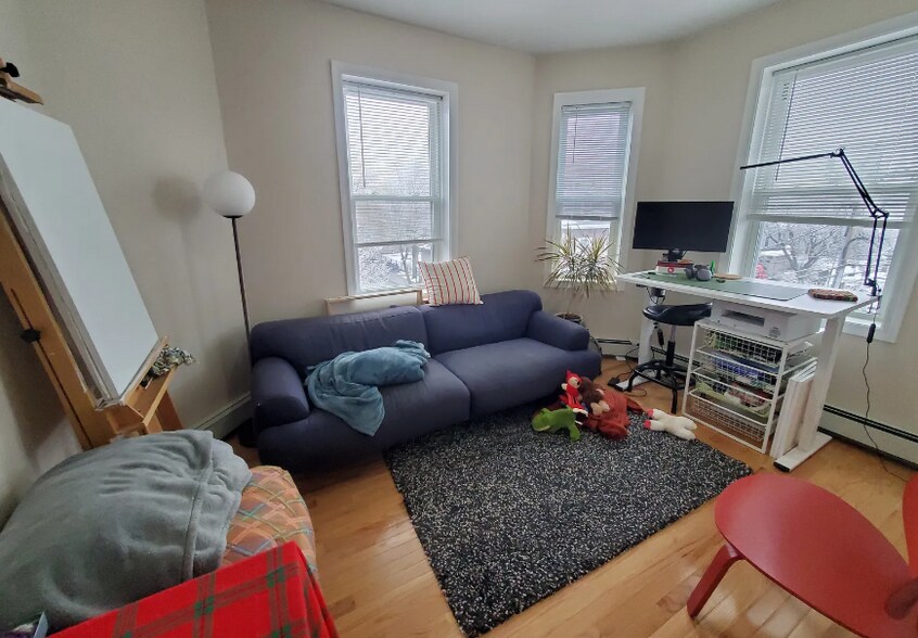 Building Photo - 283 Brookline St