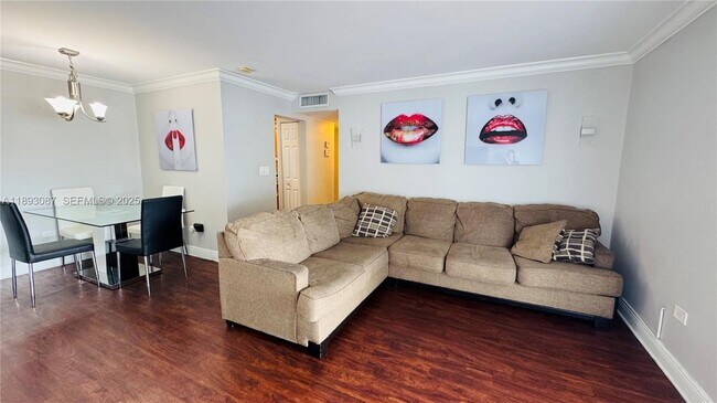 Building Photo - 7226 SW 94th Pl