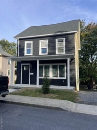 Building Photo - 39 Grand St