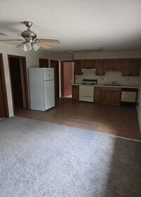 Building Photo - Oak Ridge Apartment