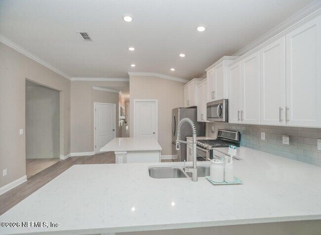 Building Photo - 65 Creekmore Dr