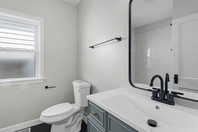 Building Photo - 5335 Pattison Ave