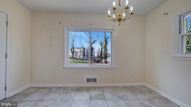 Building Photo - 1604 Woodhill Ct