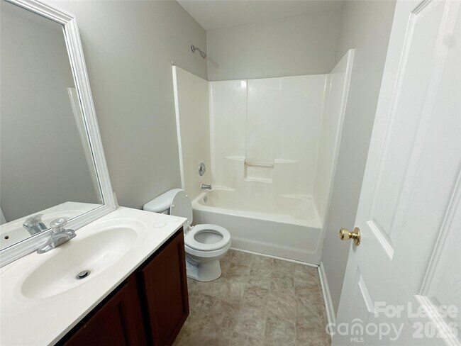 Building Photo - 7629 Abigail Glen Dr