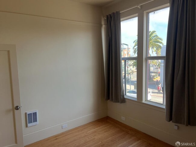 Building Photo - 4905 3rd St