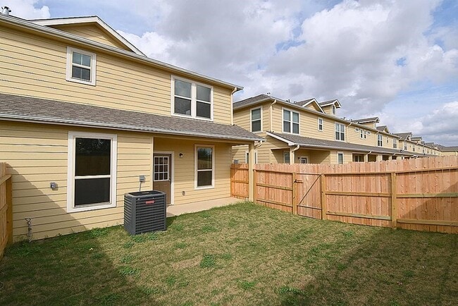 Building Photo - 17041 Wilthorne Gardens Ct