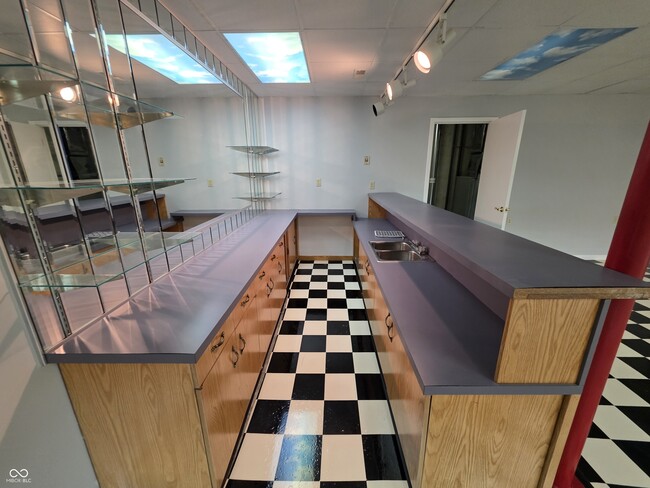 Building Photo - 3803 Biscayne Rd