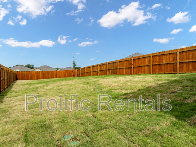 Building Photo - 5119 Rose Petal Ct