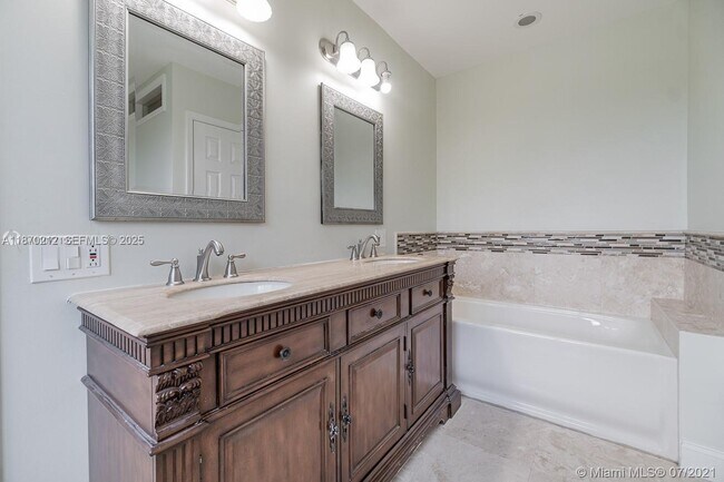 Building Photo - 784 Chimney Rock Rd