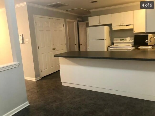 Building Photo - 122 Olive Branch Dr