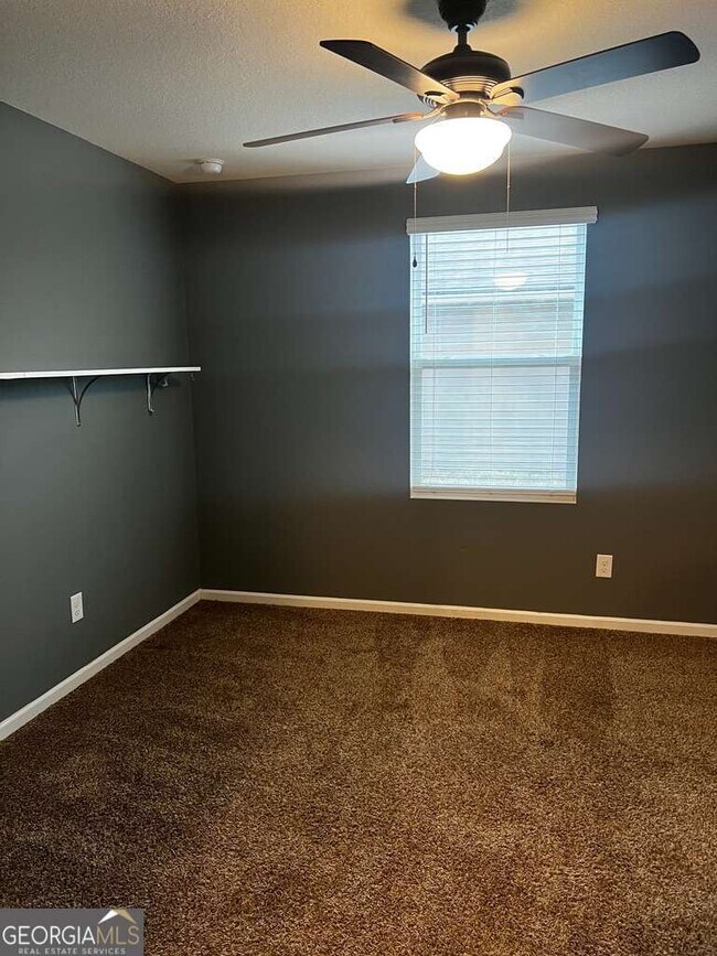 Building Photo - 306 Cedar Breeze Dr