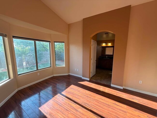 Building Photo - 8370 S Hunnic Dr