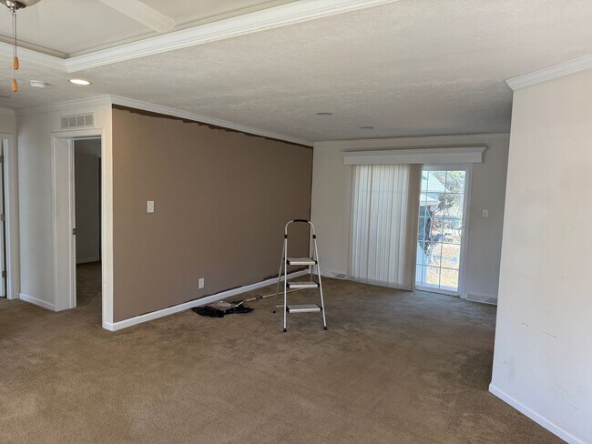 Building Photo - 5774 Glatfelters Station Rd