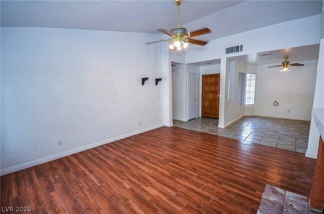 Building Photo - 6762 Shelter Ln