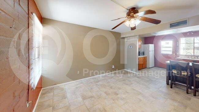 Building Photo - 457 S Paseo Quinta
