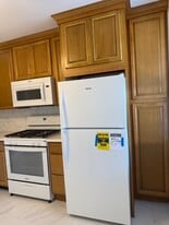 Building Photo - 270 Crescent Pl