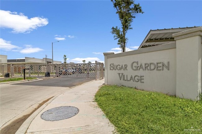 Building Photo - 803 Sugar Gdn Dr
