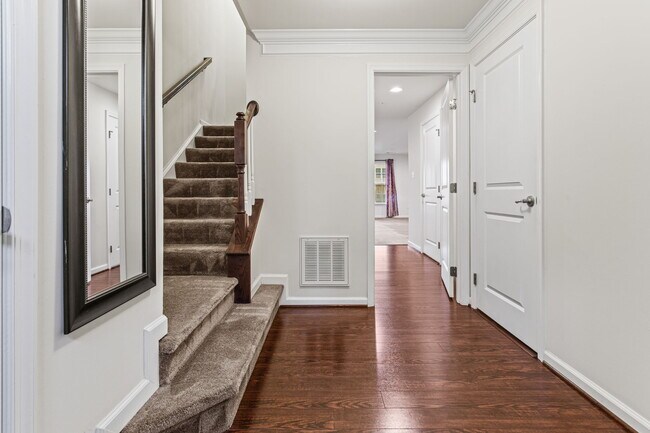 Building Photo - 6405 Walcott Ln