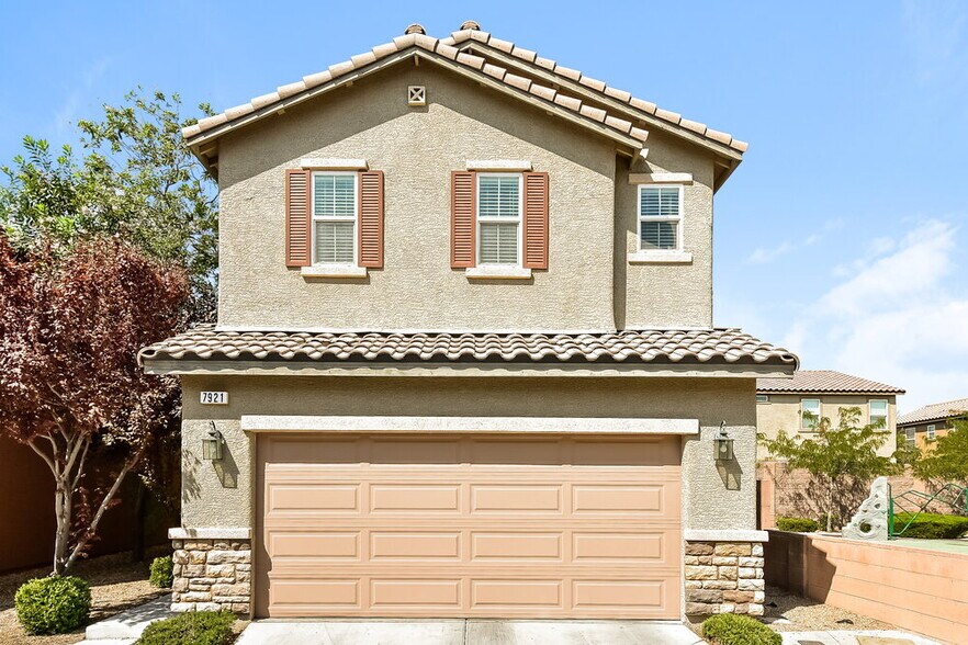 Primary Photo - 7921 Point Oaks Ct