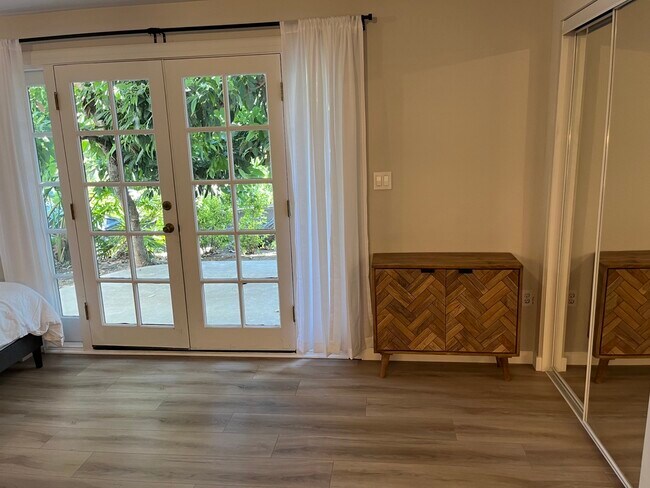 Building Photo - 2250 La Granada Dr