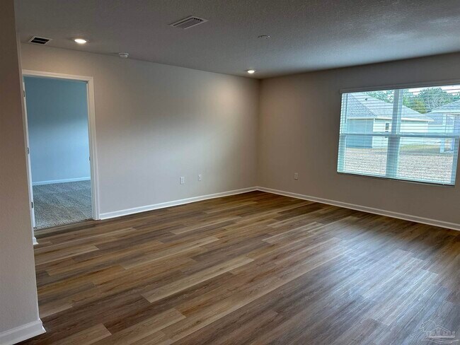 Building Photo - 5948 Laurel Oak Dr